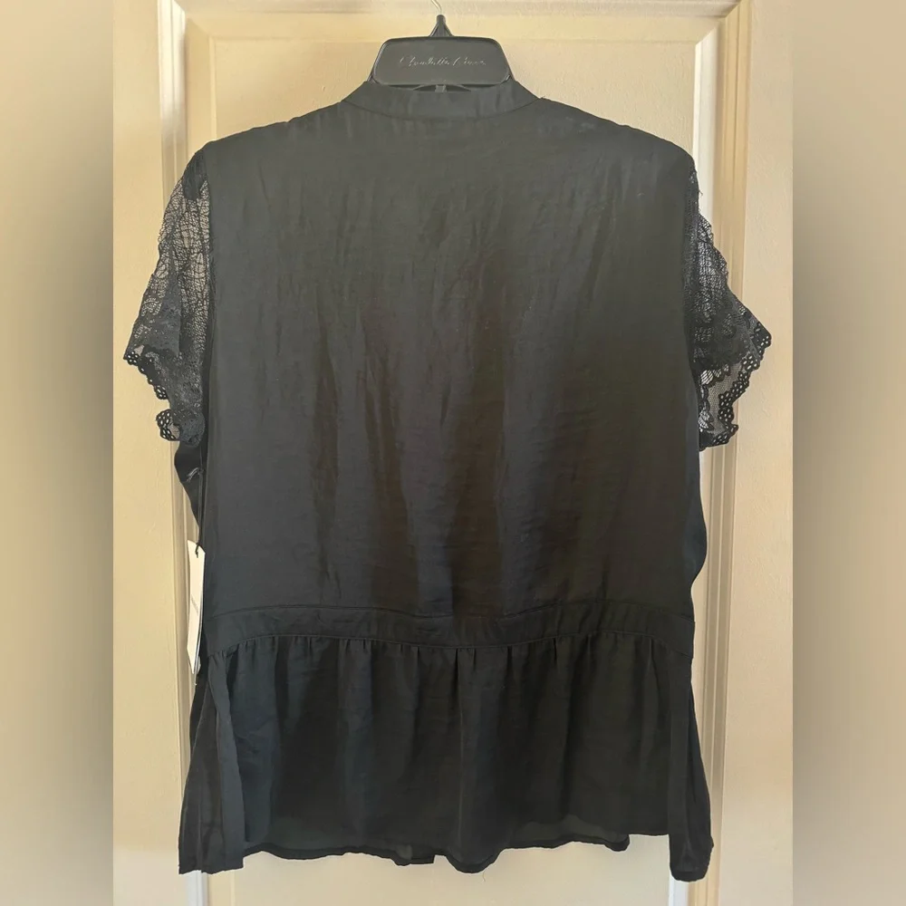 NWT Who What Wear Black Lace Detail Button Down Shirt Size Large - Picture 7 of 9